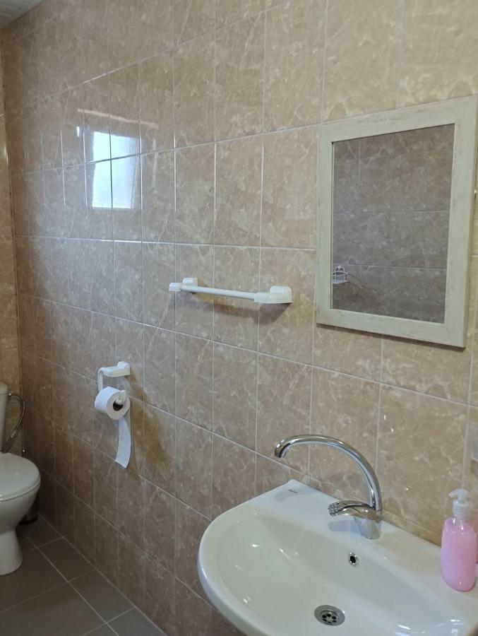 Alfa Guest Rooms With Parking Varna Exterior foto